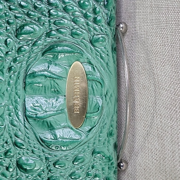 Brahmin Green Croc Embossed Leather Wristlet Clutch Purse - Picture 3 of 11